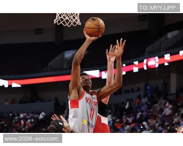 火箭队依靠篮板优势逆袭对手二次进攻助力赢得关键胜利 火箭队依靠篮板优势逆袭对手二次进攻助力赢得关键胜利