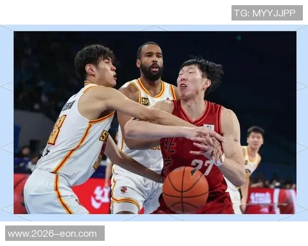 周琦表现出色成为内线支柱北京队主力频遭伤病困扰面临挑战 周琦表现出色成为内线支柱北京队主力频遭伤病困扰面临挑战